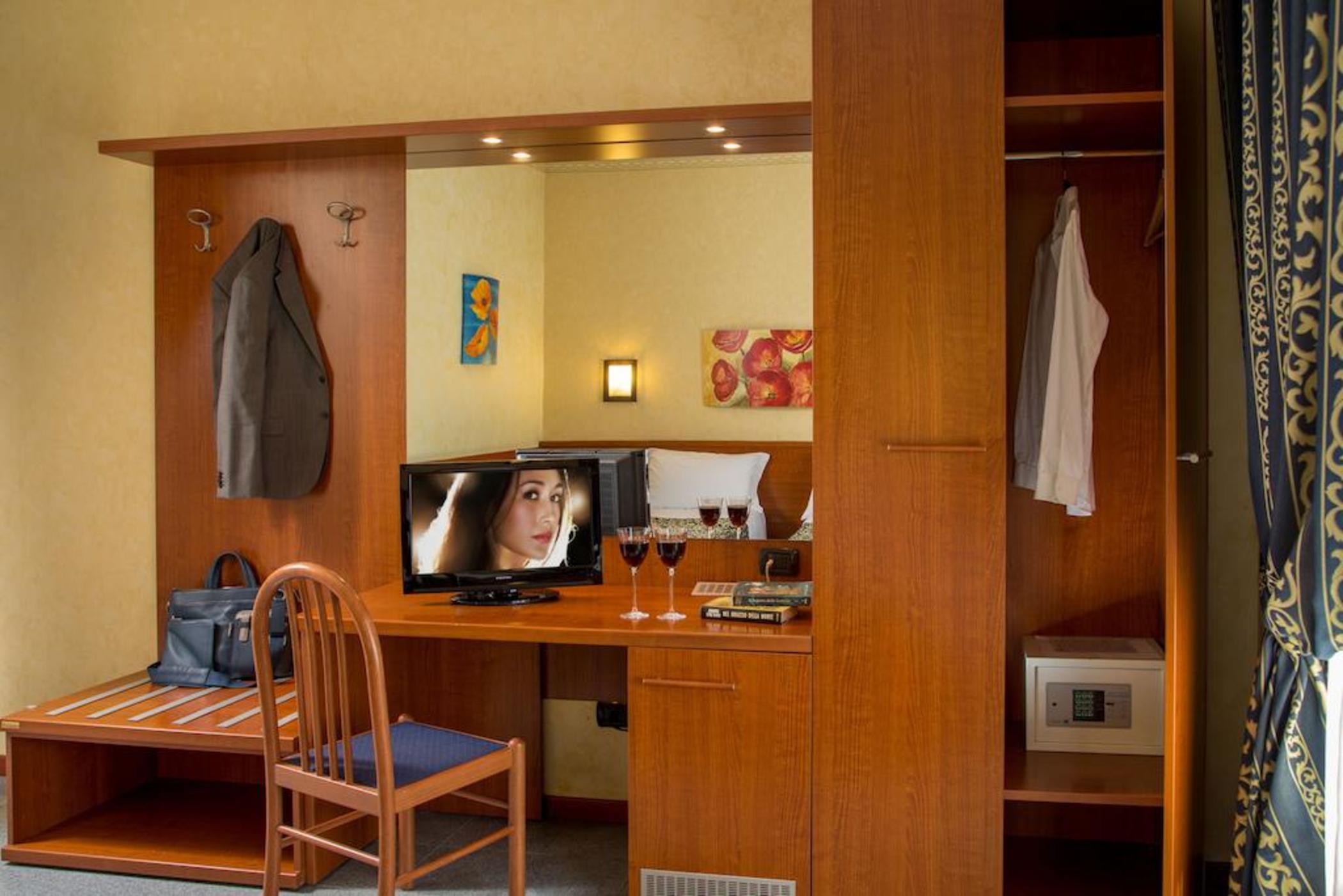 Hotel Jonico Rzym Zewnętrze zdjęcie