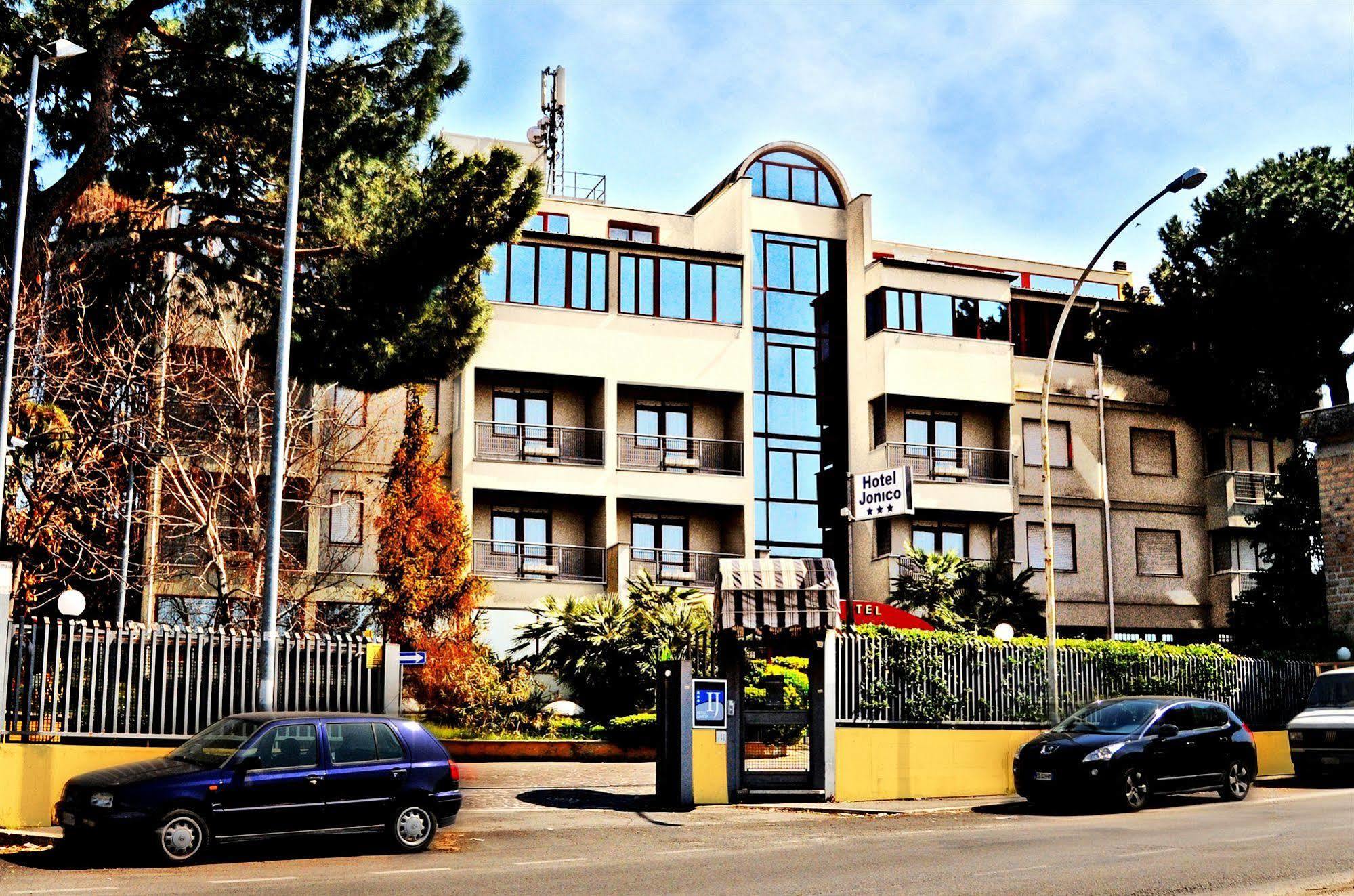 Hotel Jonico Rzym Zewnętrze zdjęcie
