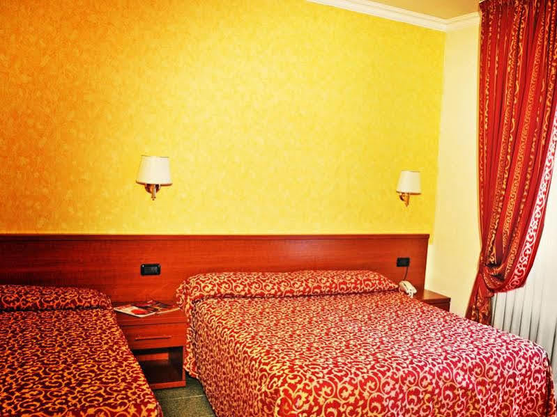 Hotel Jonico Rzym Zewnętrze zdjęcie
